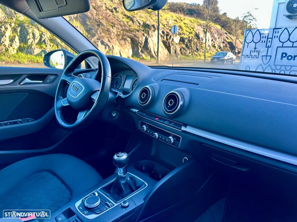 Audi A3 Sportback 2.0 TDI Attraction - 37