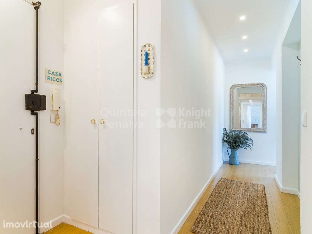 Apartamento T2+1 com estacionamento para arrendar em Belém - Grande imagem: 2/25