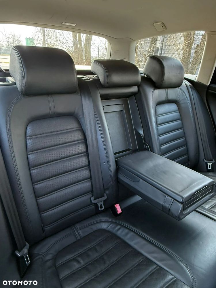 Volkswagen Passat 2.0 TDI DPF DSG Highline - 12