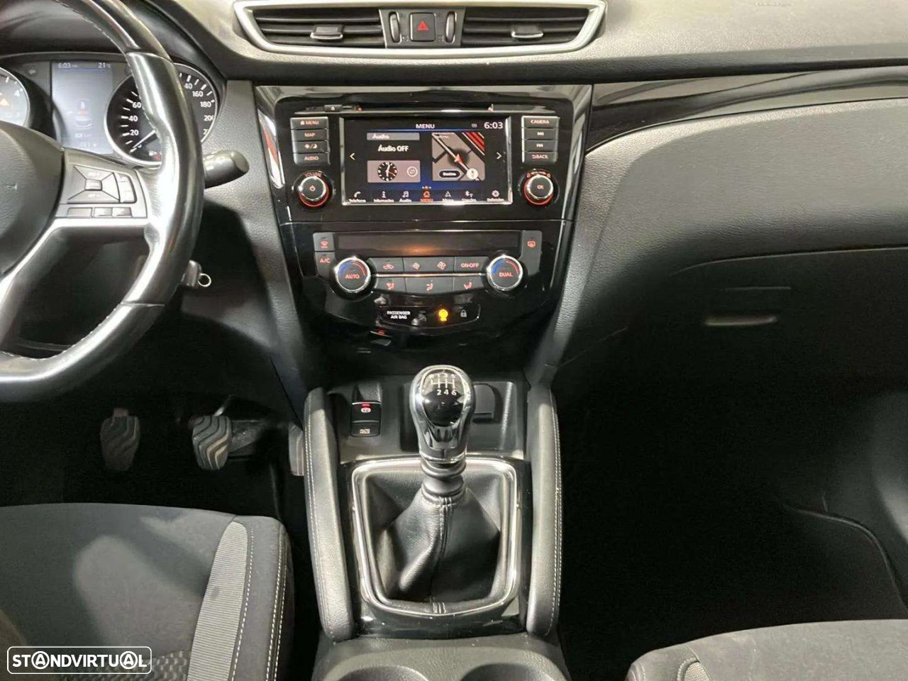Nissan Qashqai 1.5 dCi N-Connecta - 10