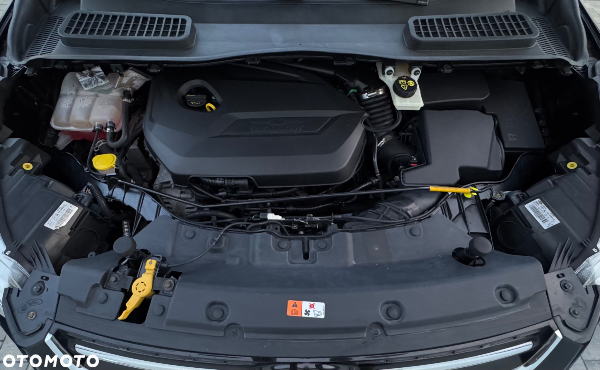 Ford Kuga 1.6 EcoBoost 2x4 Titanium - 30