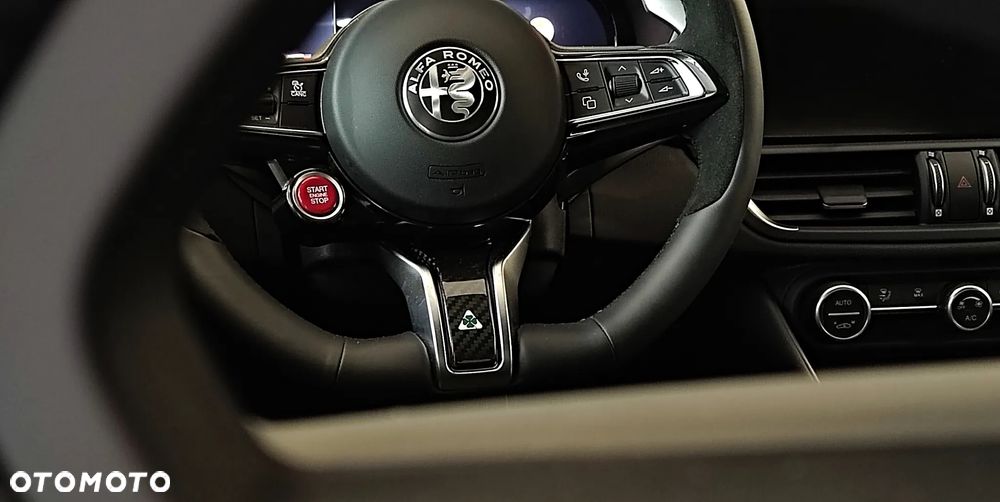Alfa Romeo Giulia 2.9 Bi Turbo V6 Quadrifoglio - 22