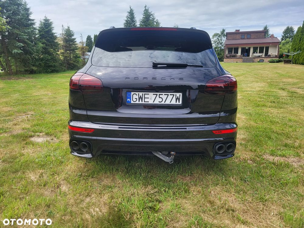 Porsche Cayenne Platinum Edition - 9