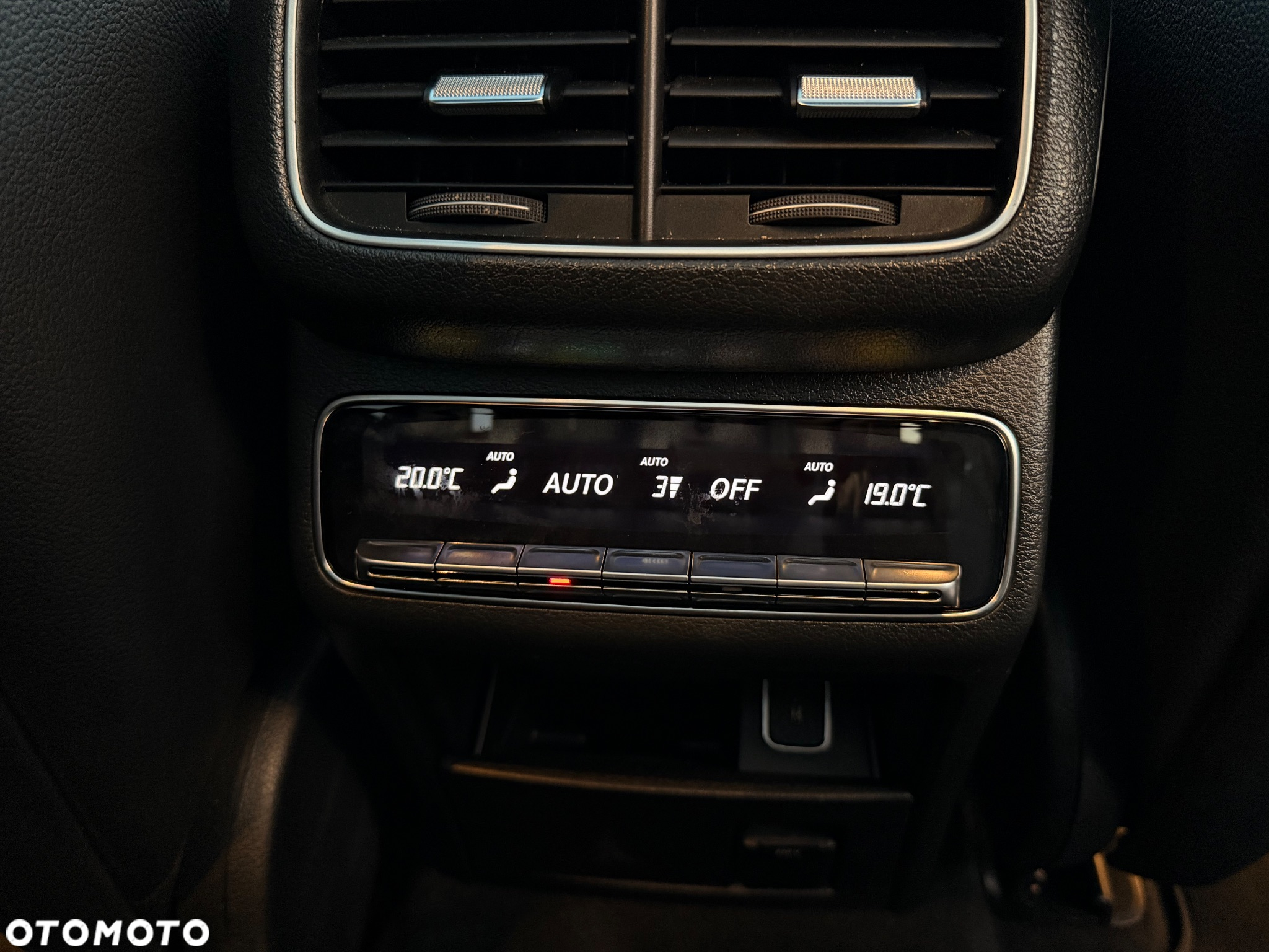 Mercedes-Benz GLE 300 d 4Matic 9G-TRONIC AMG Line - 11
