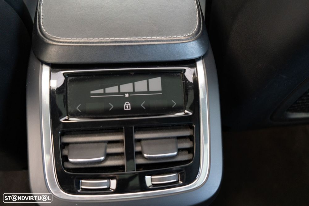 Volvo XC 90 2.0 T8 PHEV Inscription AWD - 43