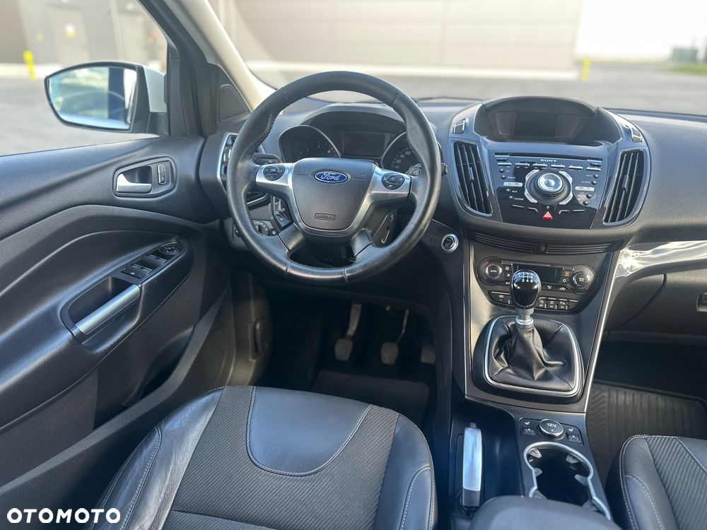 Ford Kuga - 10