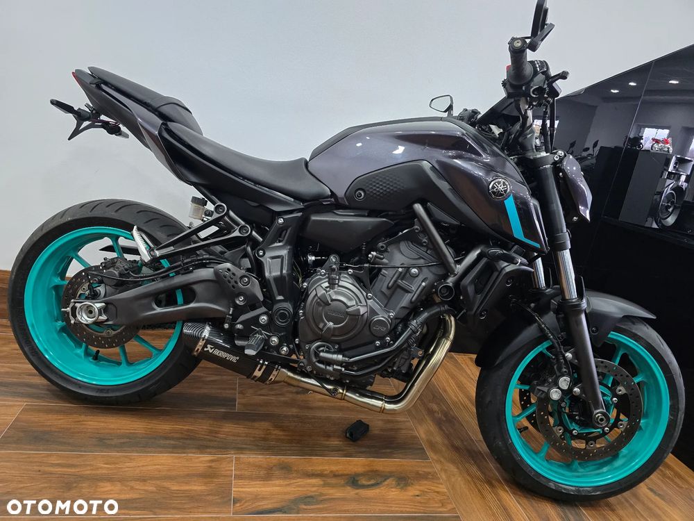 Yamaha MT - 28