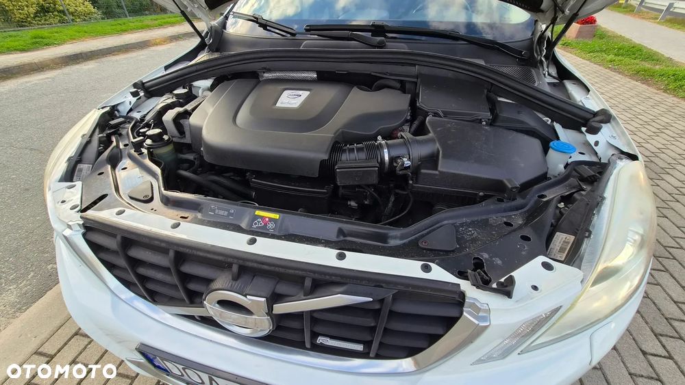 Volvo XC 60 D5 AWD RDesign - 13