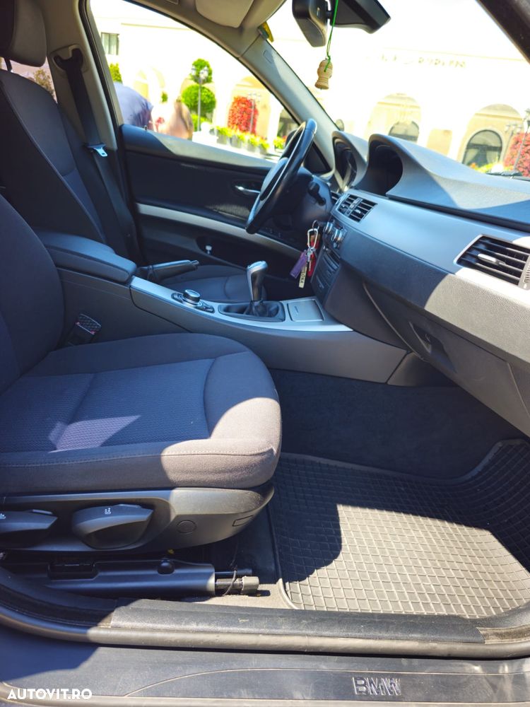 BMW Seria 3 318d DPF - 3