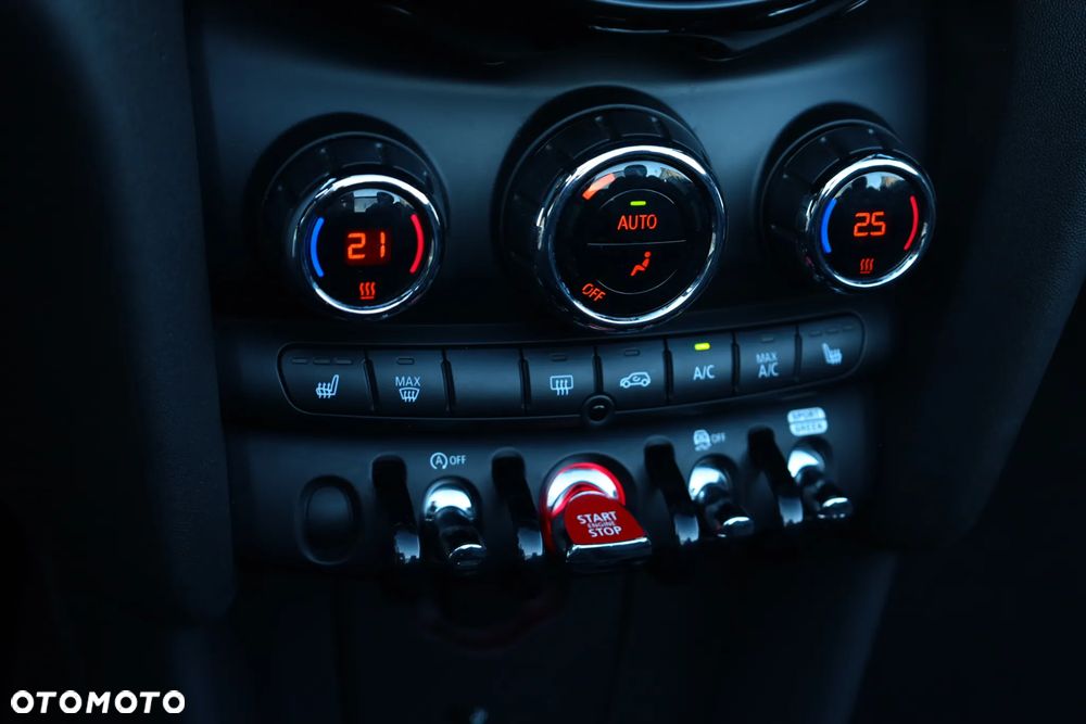 MINI Cooper Sidewalk - 27