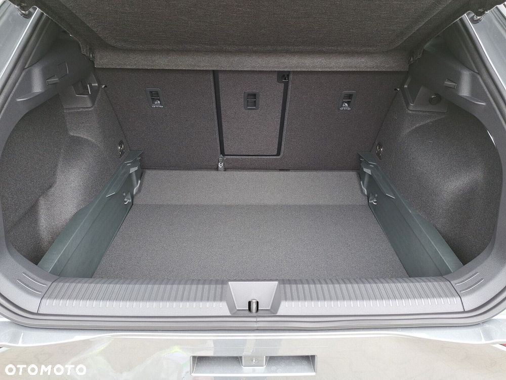 Volkswagen T-Roc - 18