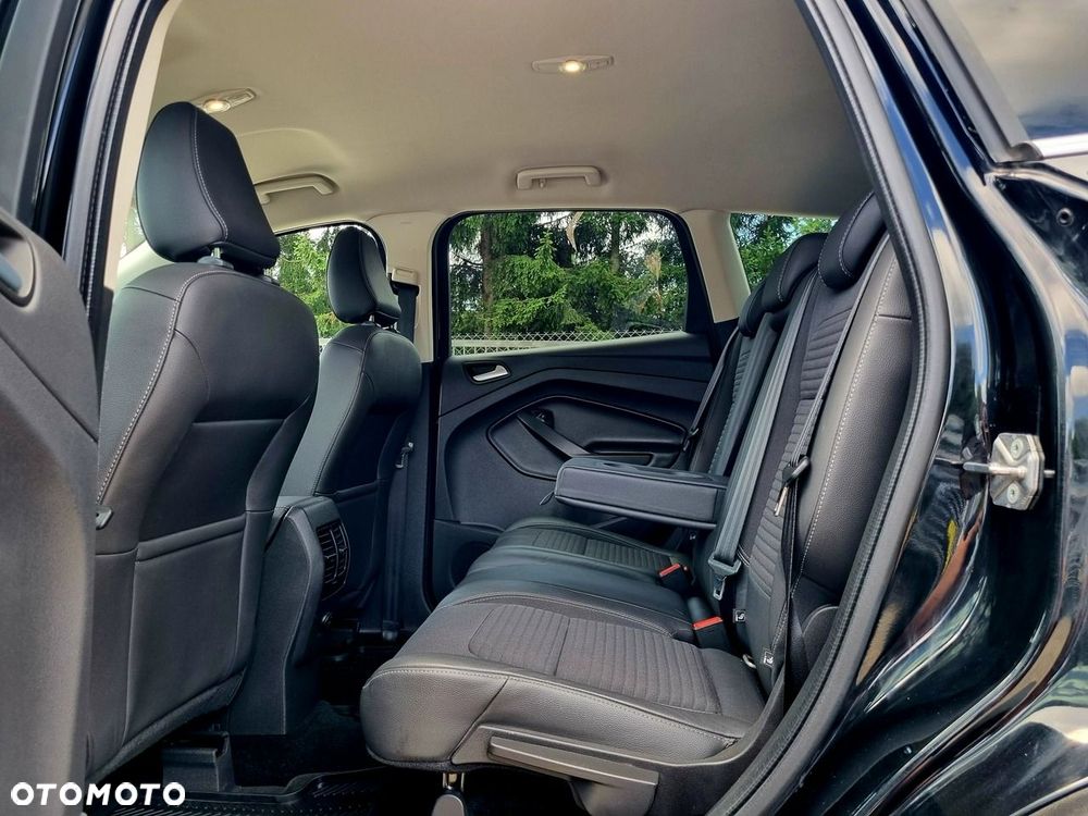 Ford Kuga 1.5 EcoBoost 2x4 Titanium - 10