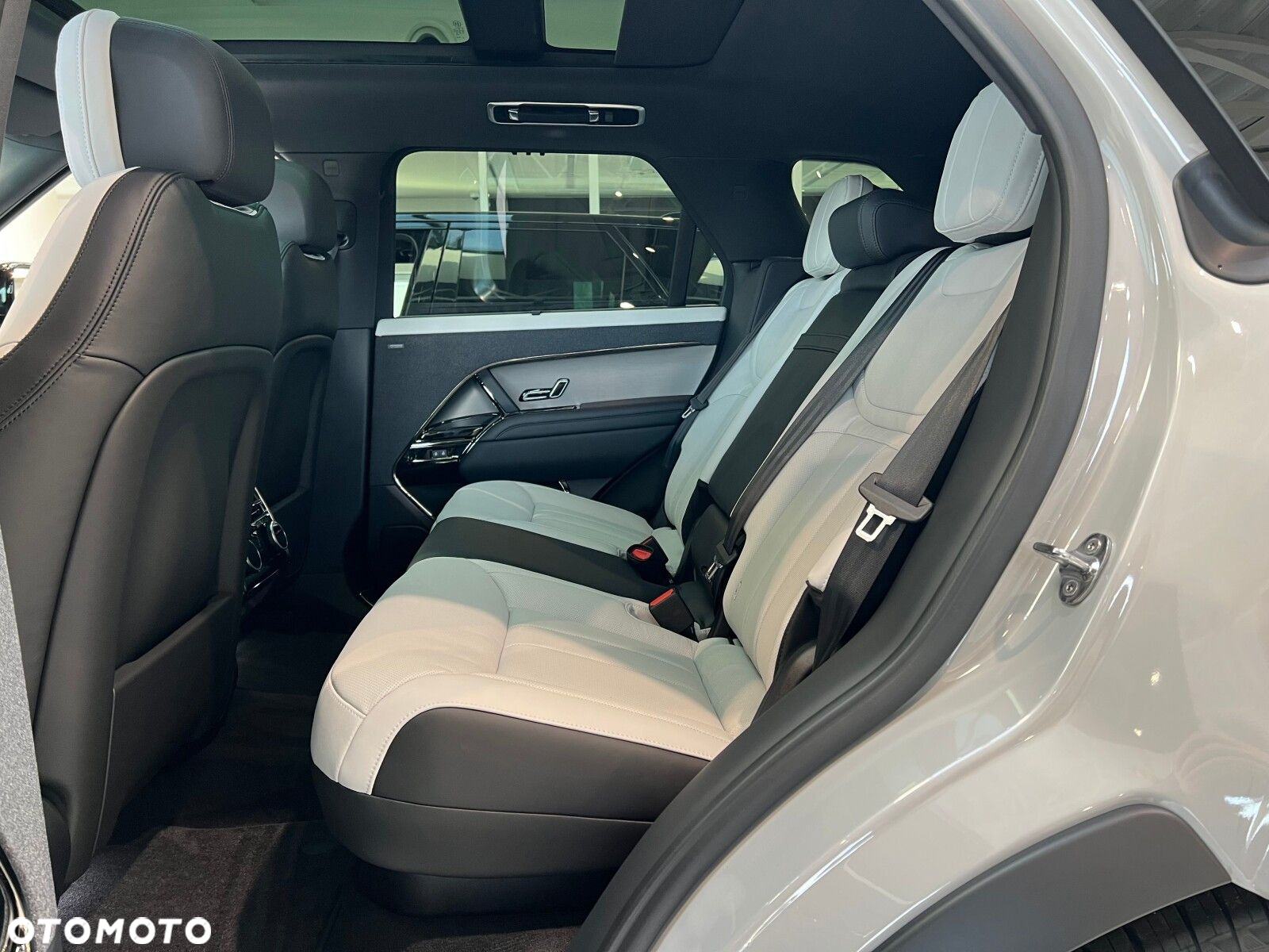 Land Rover Range Rover Sport - 17