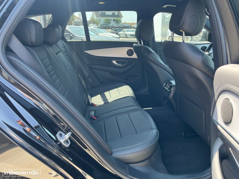 Mercedes-Benz E 300 de 9G-TRONIC AMG Line - 52