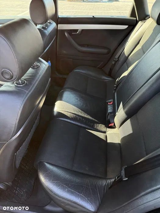 Audi A4 Limousine 2.0 TDI DPF Quattro - 8