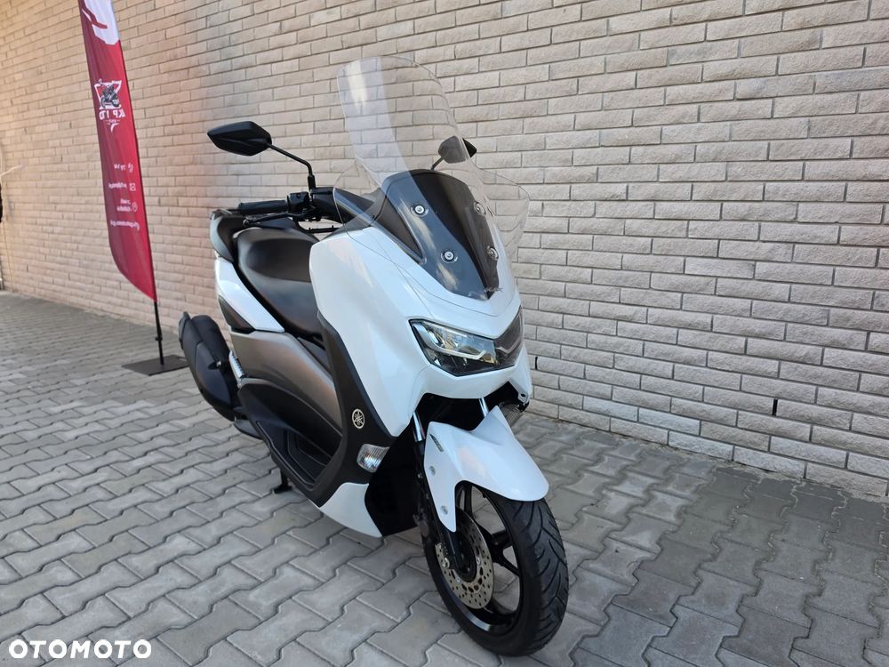 Yamaha NMAX - 10