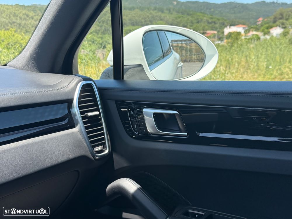 Porsche Cayenne E-Hybrid - 24