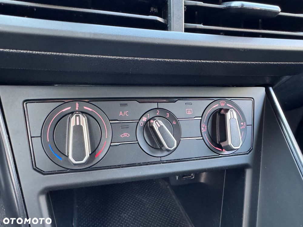 Volkswagen Polo - 19