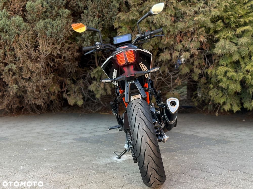 KTM Duke - 4