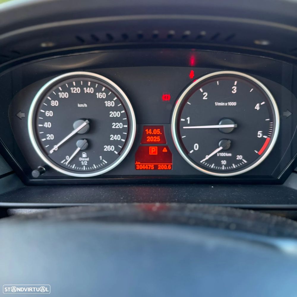 BMW 520 dA Touring Executive - 19