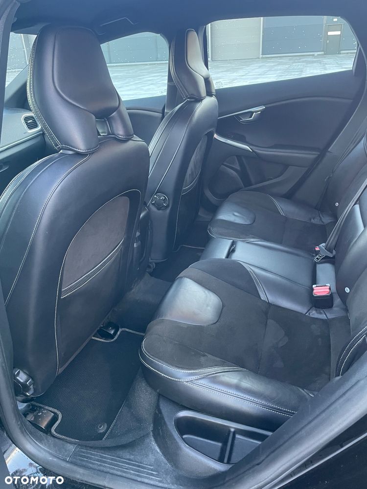 Volvo V40 D2 Drive-E R-Design Kinetic - 19