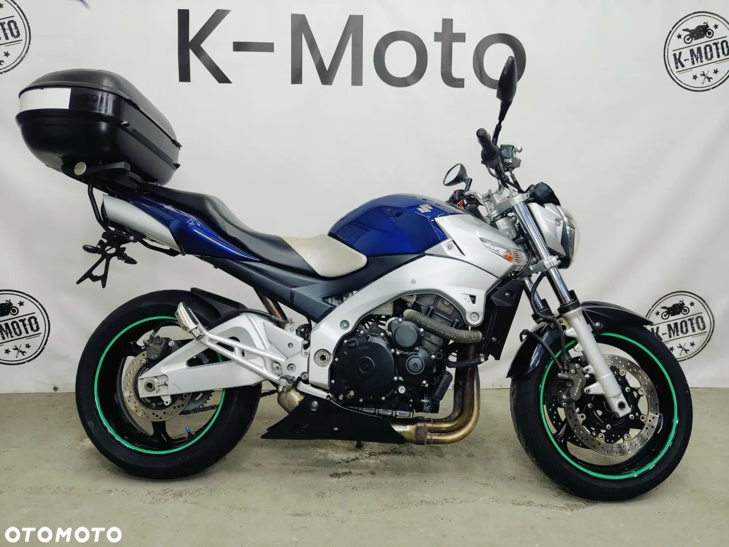 Suzuki GSR - 1