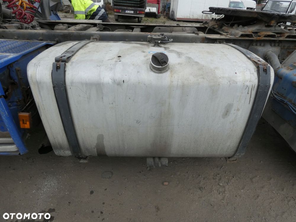 Oe1902455 Kompletny Zbiornik Bak Paliwa Z Mocowaniami 620 L Scania R - 1