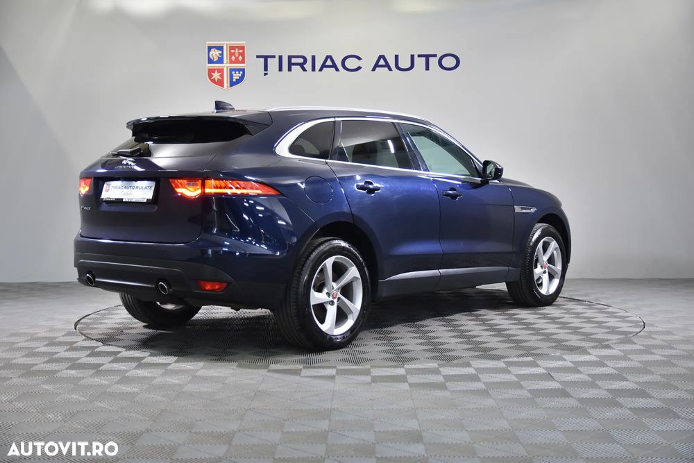 Jaguar F-Pace - 5