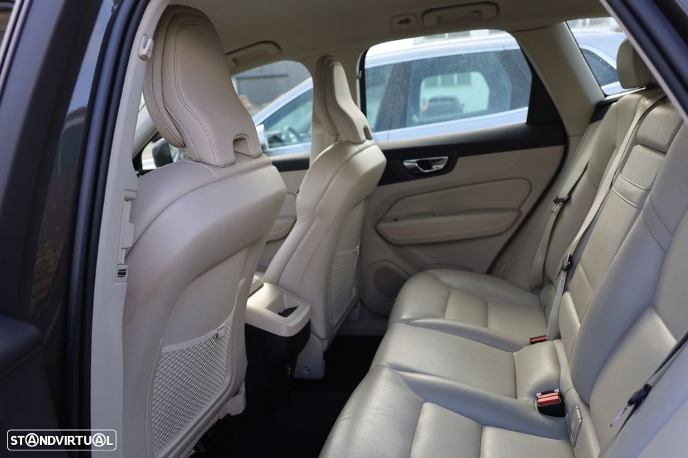 Volvo XC 60 2.0 D3 Inscripton - 8