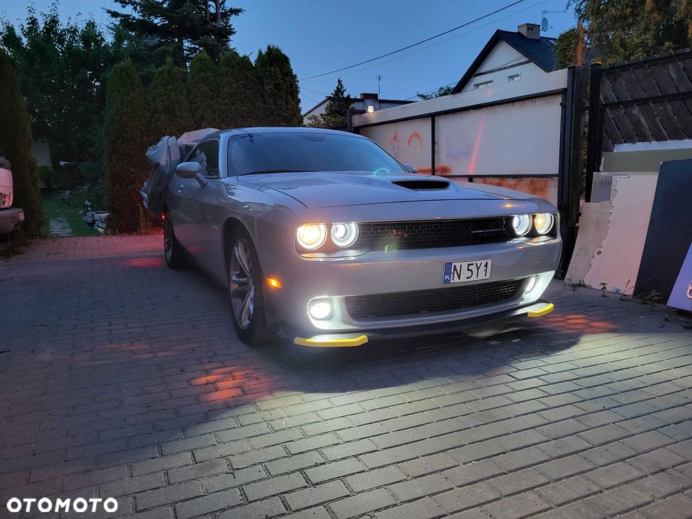 Dodge Challenger - 3