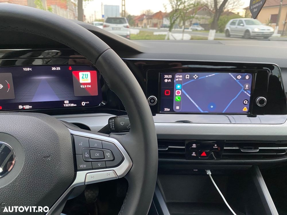 Volkswagen Golf - 10