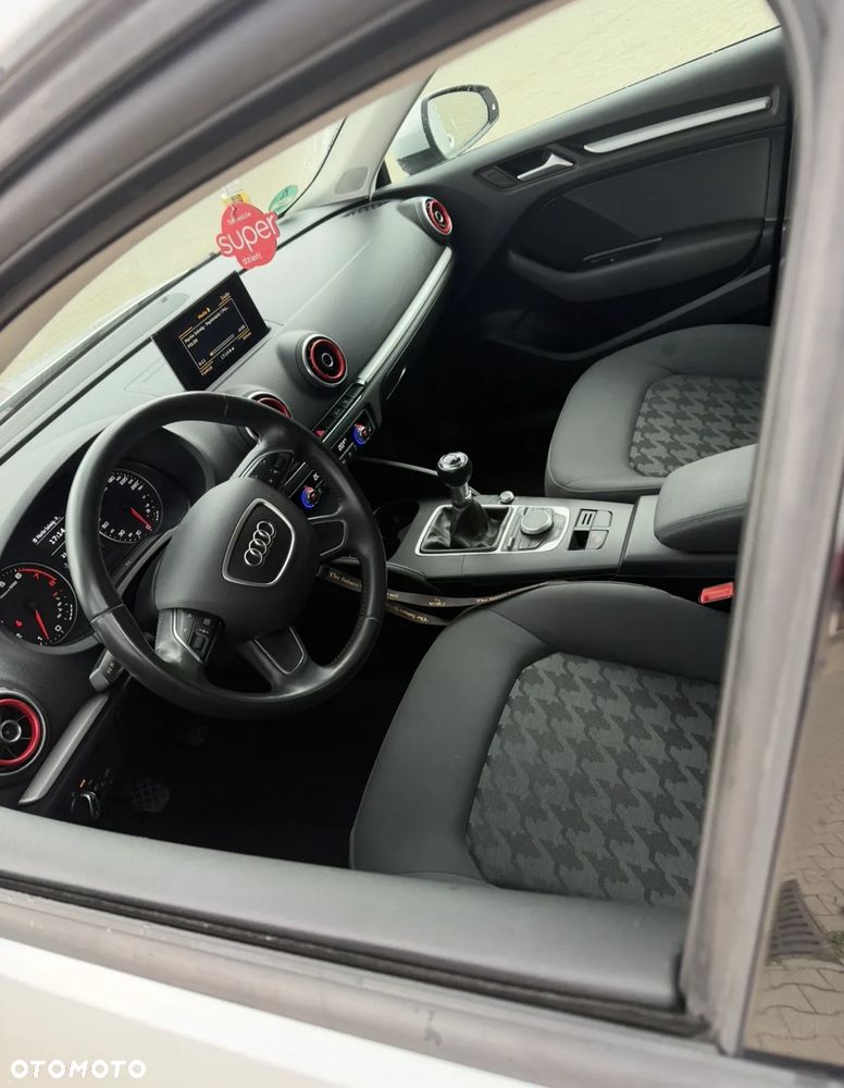 Audi A3 Sportback - 12