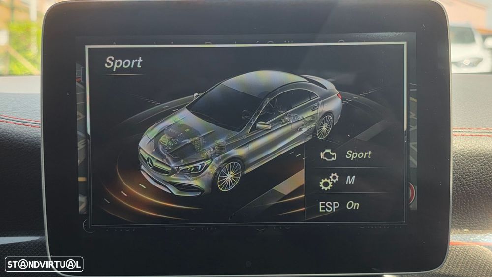 Mercedes-Benz CLA 45 AMG 4Matic Speedshift 7G-DCT Yellow Night Edition - 52