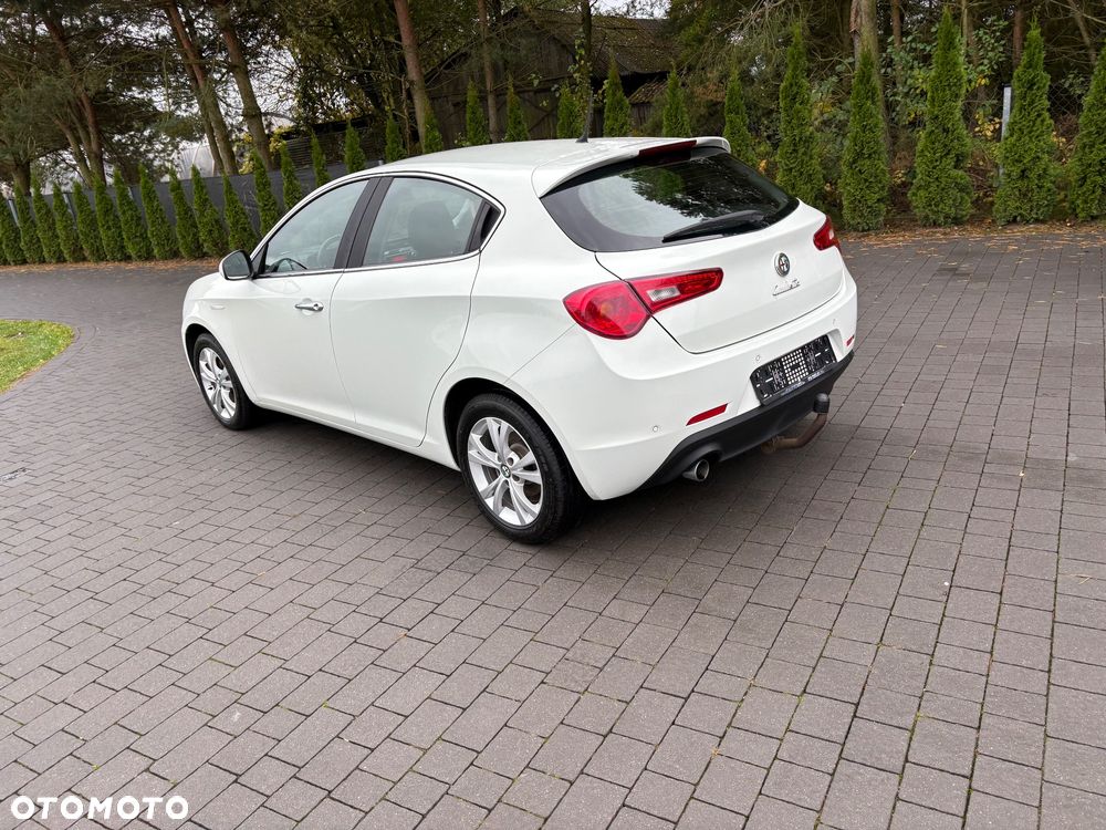 Alfa Romeo Giulietta 1.6 JTDM - 3