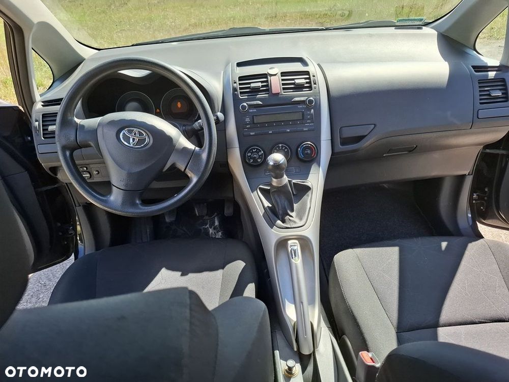 Toyota Auris 1.4 VVT-i Terra - 7
