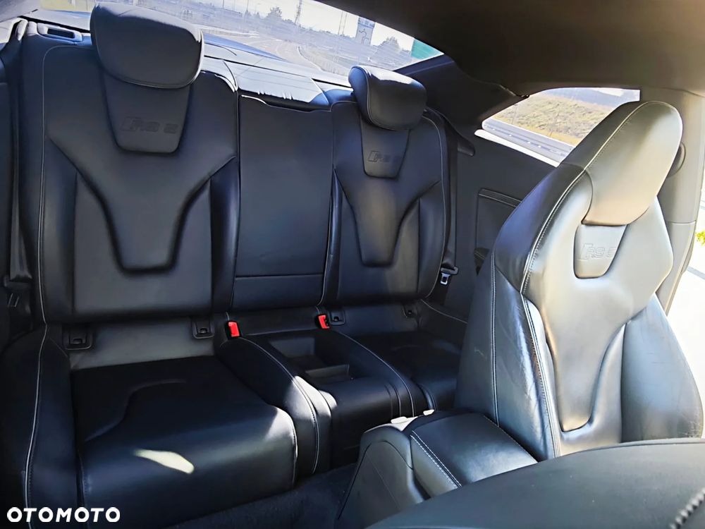 Audi RS5 Coupé Standard - 13