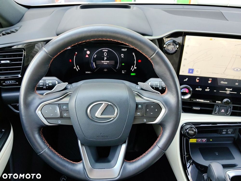 Lexus NX 350h Prestige AWD - 18