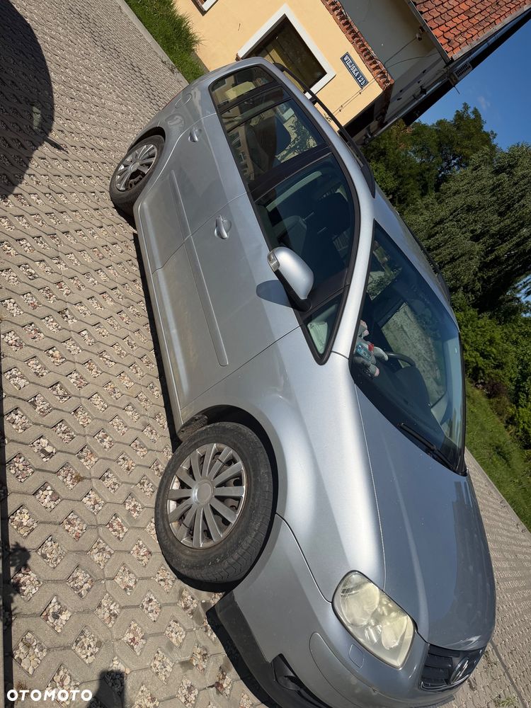 Volkswagen Touran 1.6 - 2