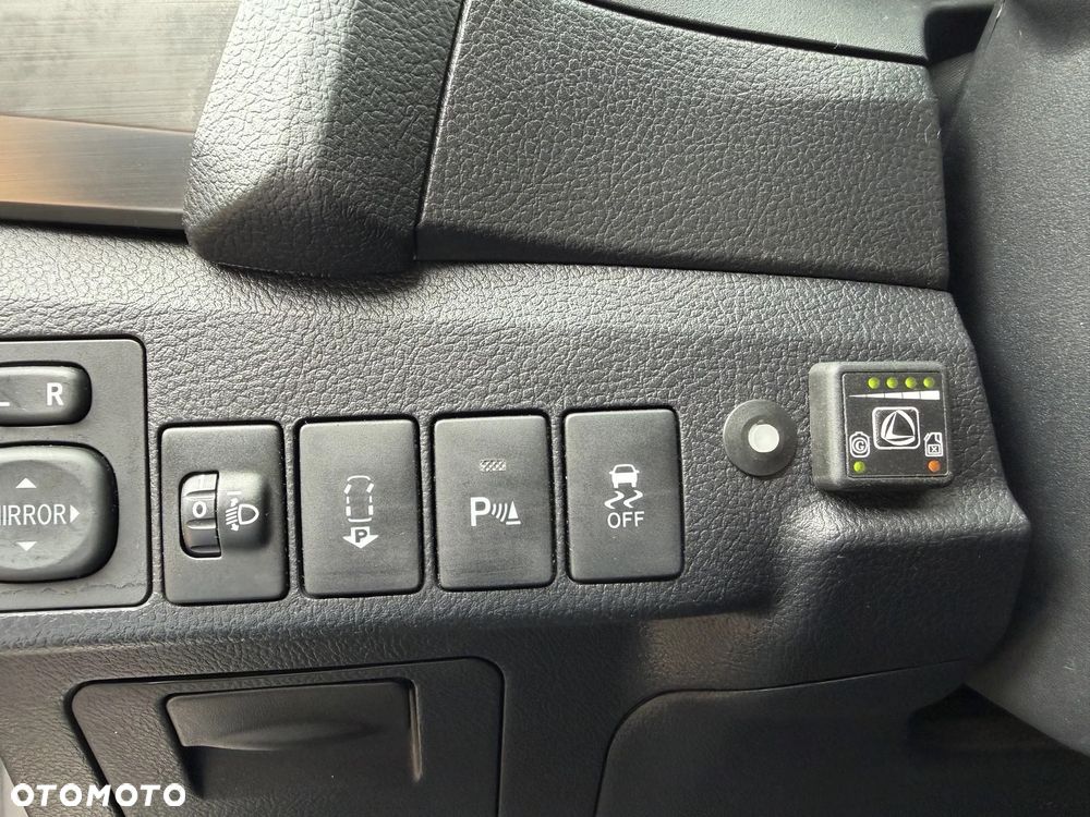 Toyota Auris 1.33 VVT-i Premium Comfort - 10