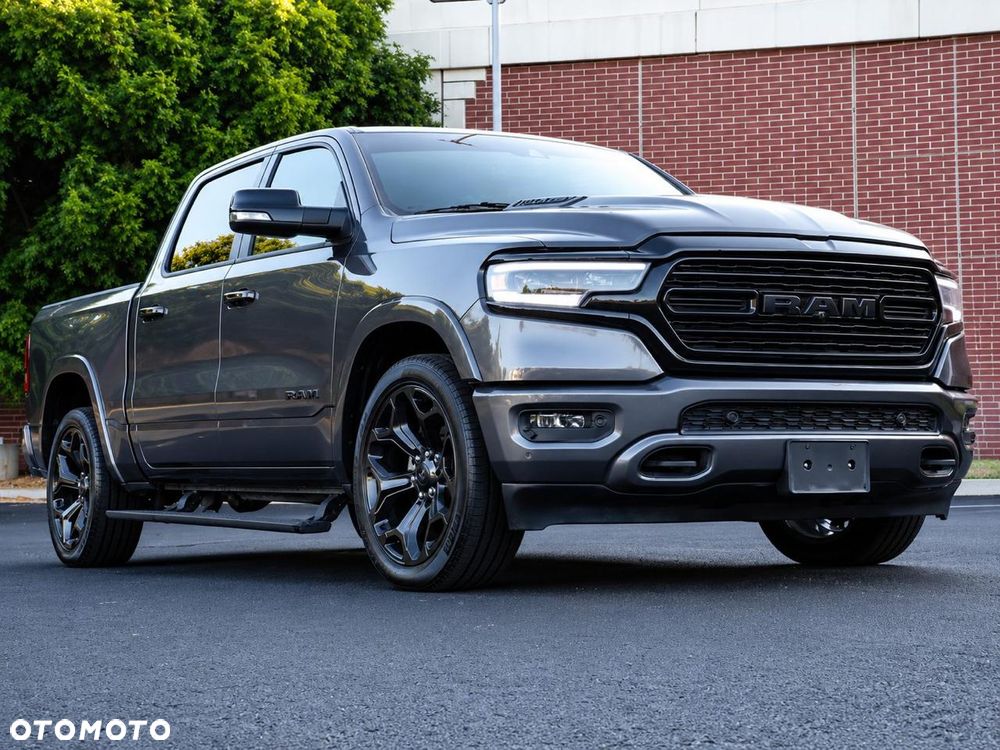 RAM 1500 Crew Cab Shortbed Limited - 2