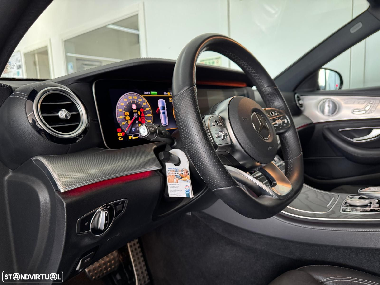 Mercedes-Benz E 300 de AMG Line - 23