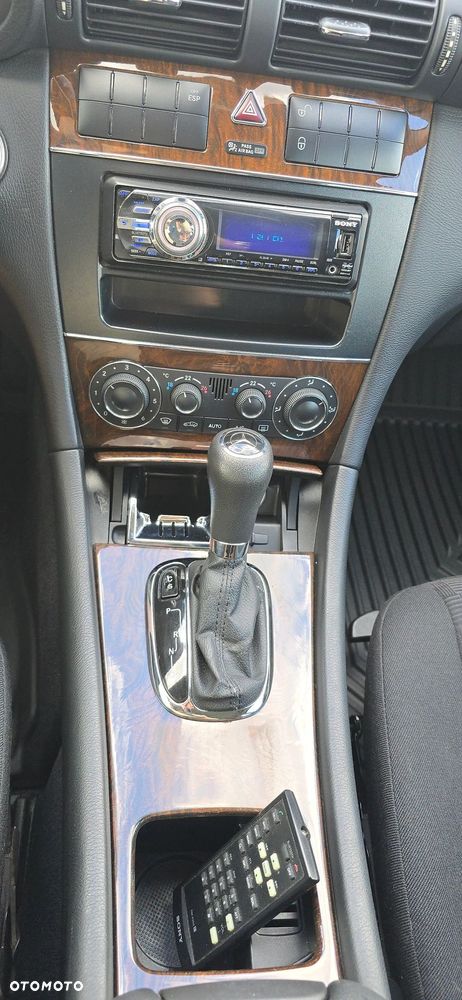 Mercedes-Benz Klasa C 180 Kompressor Automatik Classic - 11