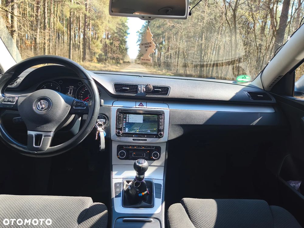 Volkswagen Passat 2.0 TDI DPF Individual - 14