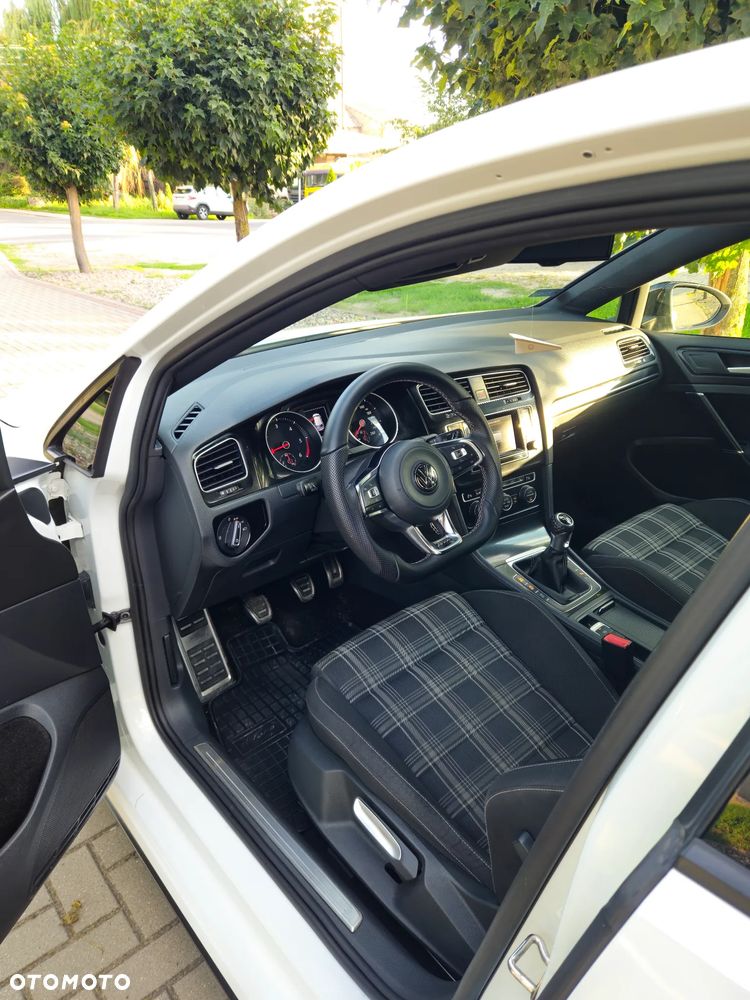 Volkswagen Golf GTD BlueMotion Technology - 9