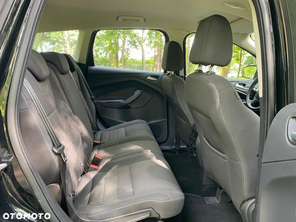 Ford Kuga 1.5 EcoBoost 2x4 Business Edition - 19