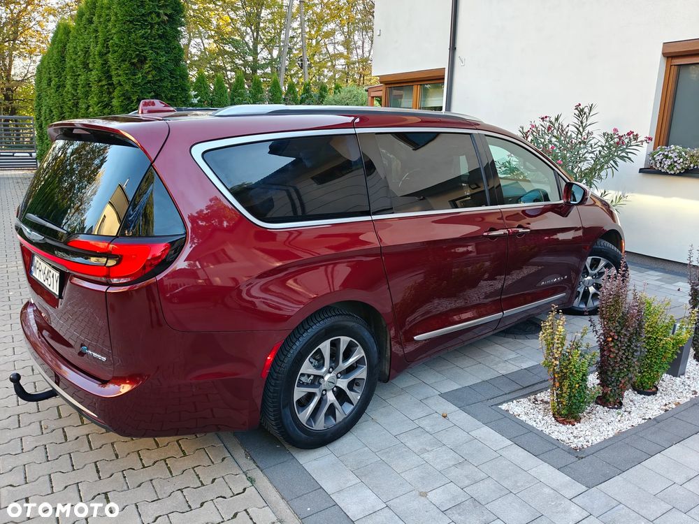 Chrysler Pacifica - 4