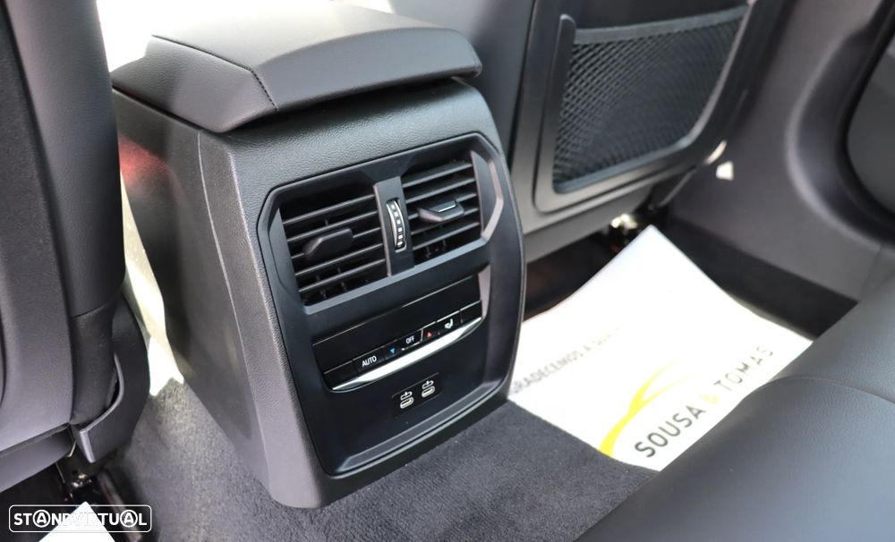 BMW 320 e Line Sport Auto - 37