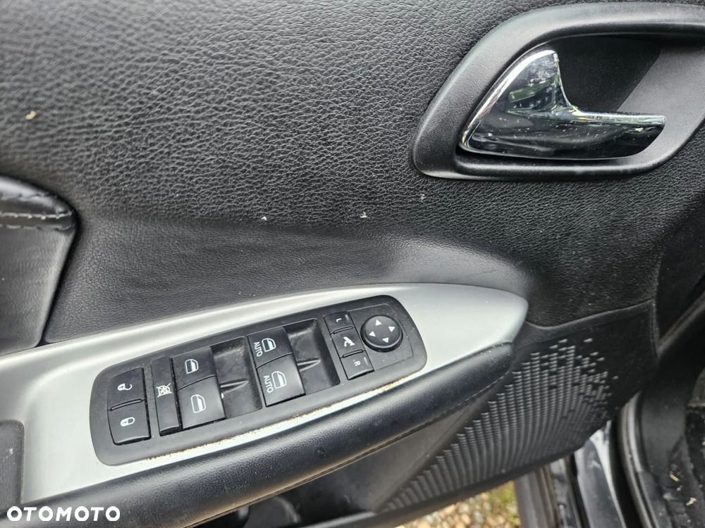 Fiat Freemont 2.0 Multijet Lounge - 17