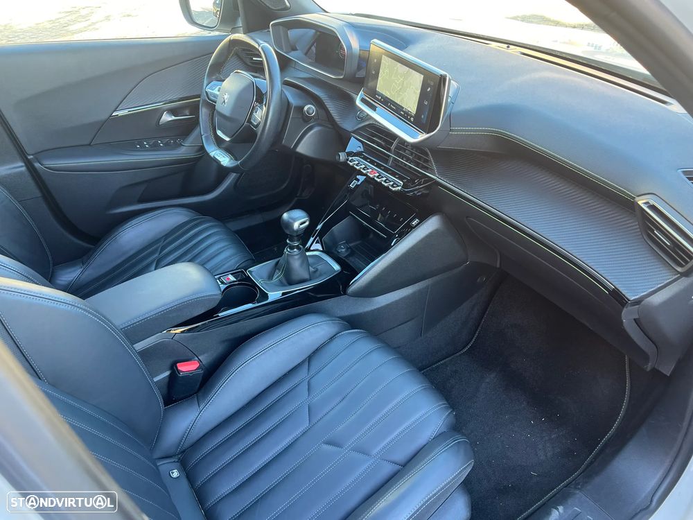Peugeot 2008 PureTech 130 GT Pack - 16