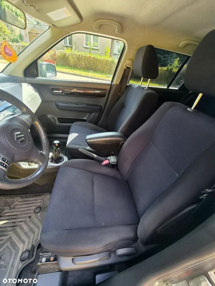Suzuki Swift - 8